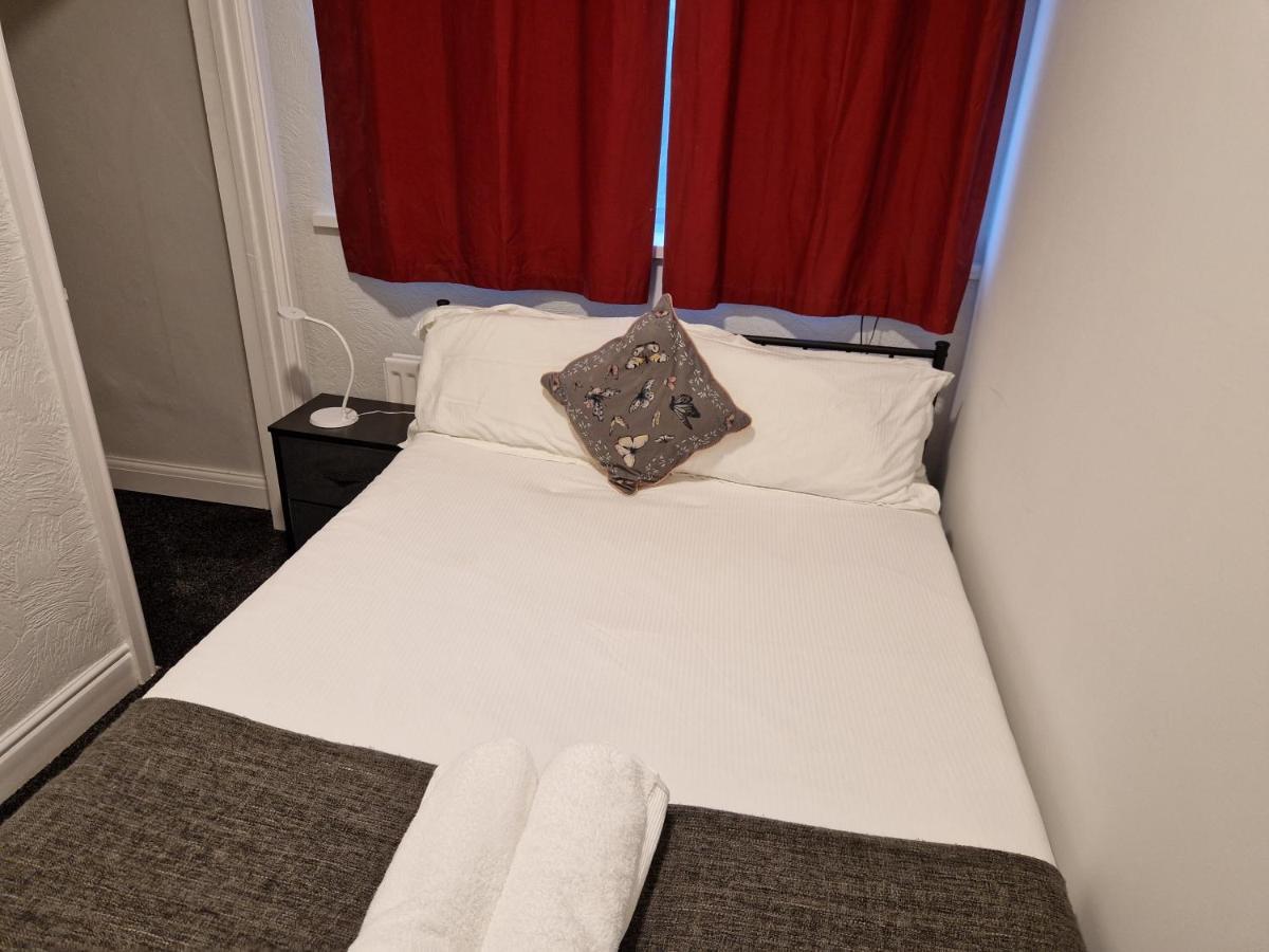 Birtley'S Diamond 3 Bed Apt, Sleeps 6 Guests Birtley  Экстерьер фото